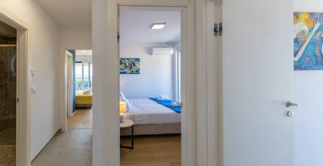 Casagrande / Three-Bedroom with Balcony and Sea View A6