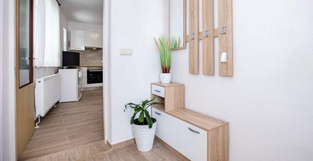 Romano Apartments A2 / One-Bedroom with Terrace
