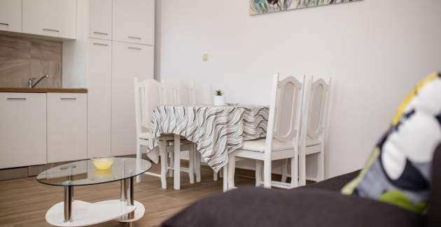 Romano Apartments A2 / One-Bedroom with Terrace