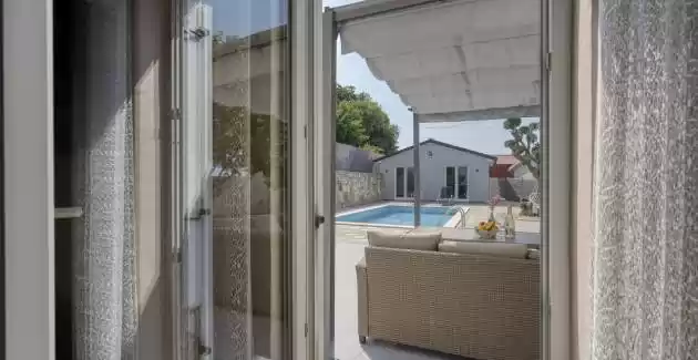 Romantic Studio Apartment with Private Pool
