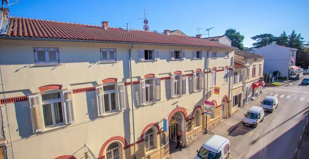 Apartman Mirjana s balkonom u centru grada