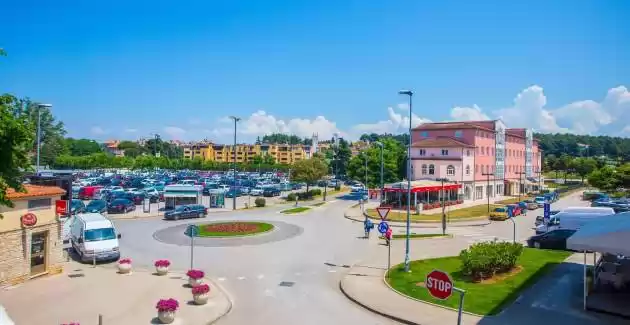 Apartment Mirjana with Balcony in the City Center