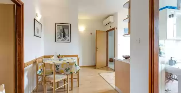 Apartman Ružica II A4 s balkonom i pogledom na more