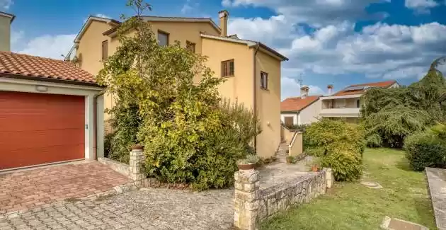 Apartment Ruzica II A4 with Balcony and Sea View