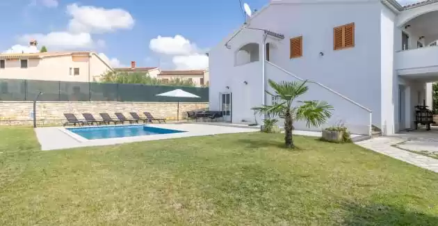 Holiday House Ninetta