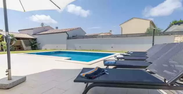 Holiday House Ninetta