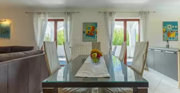 Holiday House Ninetta