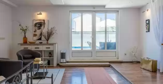 Holiday House Ninetta