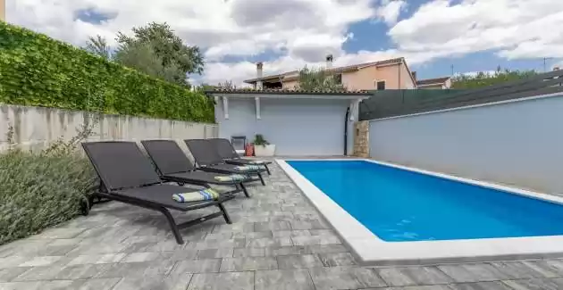Holiday House Edera