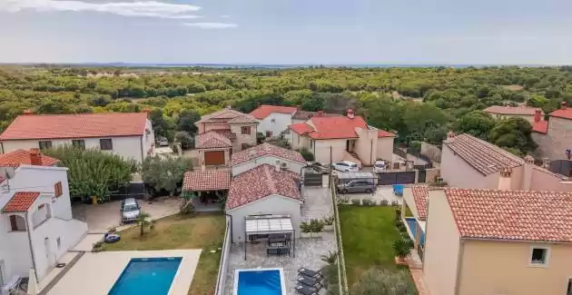 Holiday House Edera