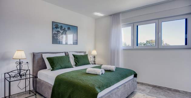 Villa Victoria -heated pool
