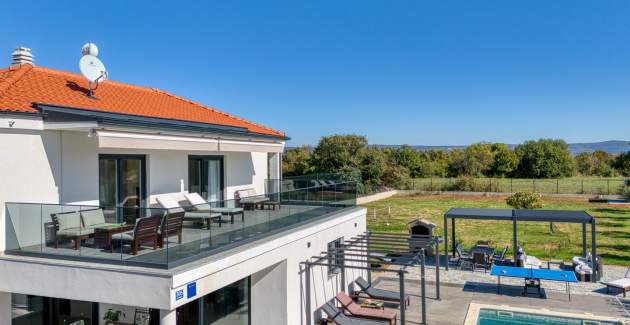 Villa Victoria -heated pool