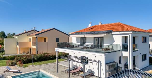 Villa Victoria -heated pool