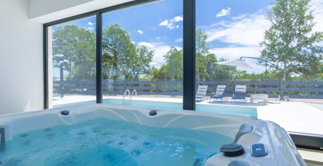 Villa Coriticum with Private pool and Jacuzzi