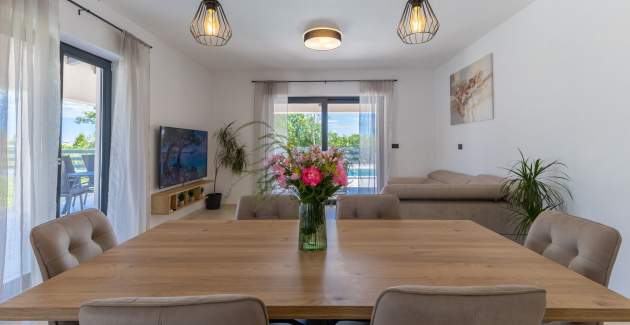 Villa Coriticum with Private pool and Jacuzzi