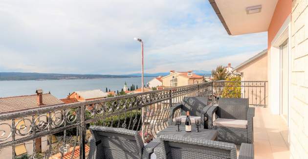 Apartment Queens III with Sea View - Selce 