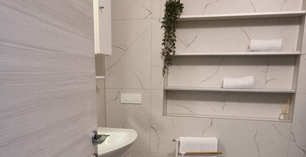 Four-Bedroom Apartment Magnolija 