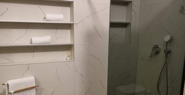 Four-Bedroom Apartment Magnolija 