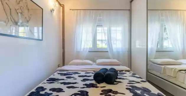 Apartment Moela 1 with terrace