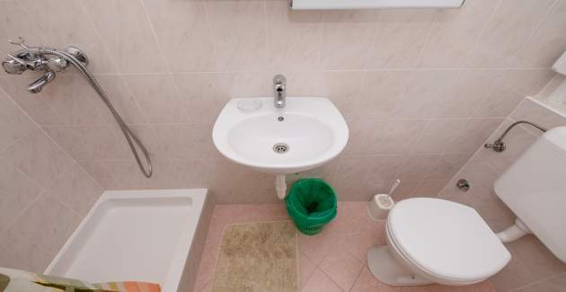 Mladenka / One-Bedroom Apartment No.2 with Sea View