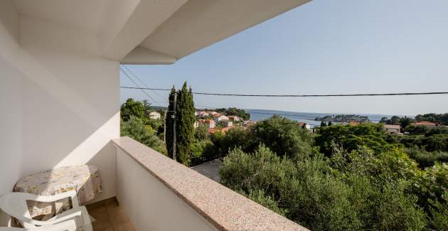 Mladenka / One-Bedroom Apartment No.2 with Sea View