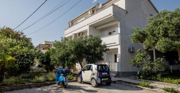 Mladenka / One-Bedroom Apartment No.2 with Sea View