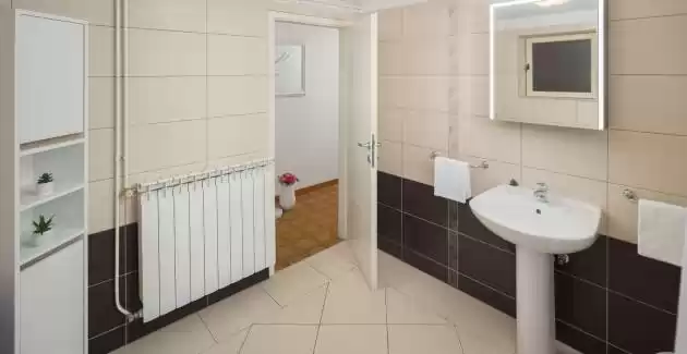 Apartman Rita A4 s velikom terasom i dvije spavaće sobe