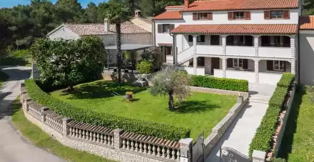 Apartman Rita A4 s velikom terasom i dvije spavaće sobe