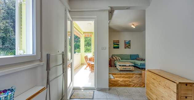 Apartment Pavluk with Balcony