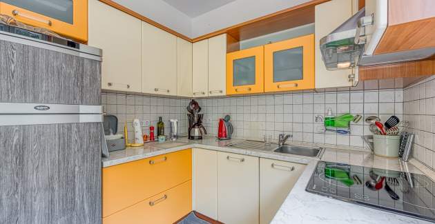 Apartment Pavluk with Balcony