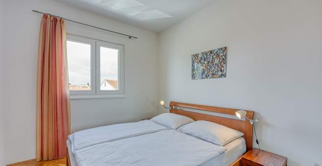 Apartment Pavluk with Balcony