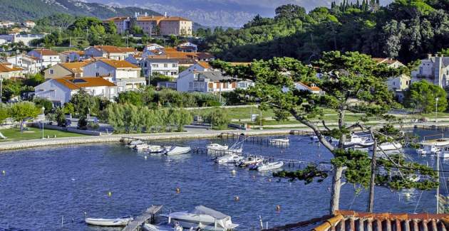 One-Bedroom Andro A2+2