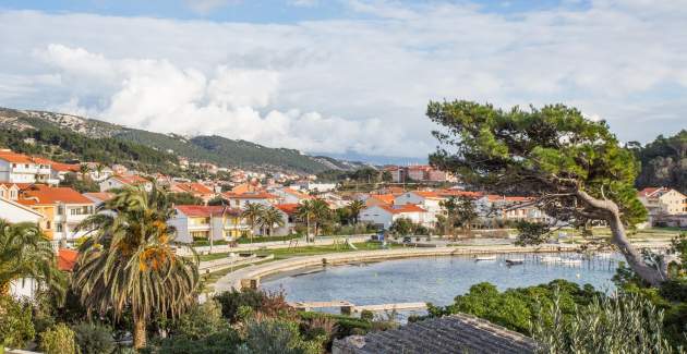 One-Bedroom Andro A2+2