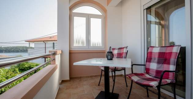 One-Bedroom Andro A2+2