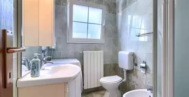 Apartman Nino A3 s terasom i zajedničkim bazenom