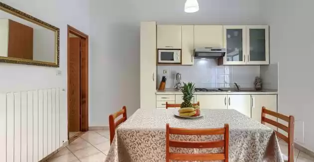 Nino A4 Apartment Terrasse und Gemeinschaftspool