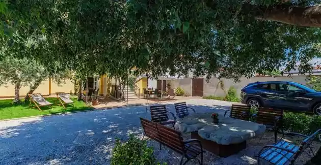 Nino A4 Apartment Terrasse und Gemeinschaftspool