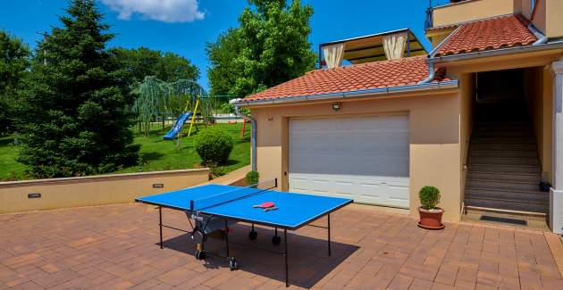 Holiday House Mikela