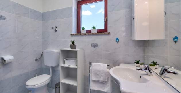 Holiday House Mikela