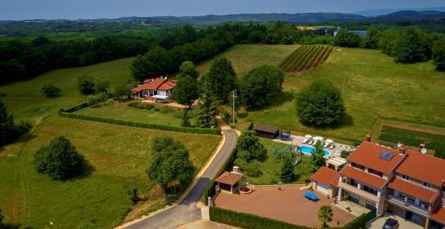 Holiday House Mikela