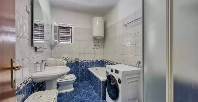 Three-Bedroom App Niko 3