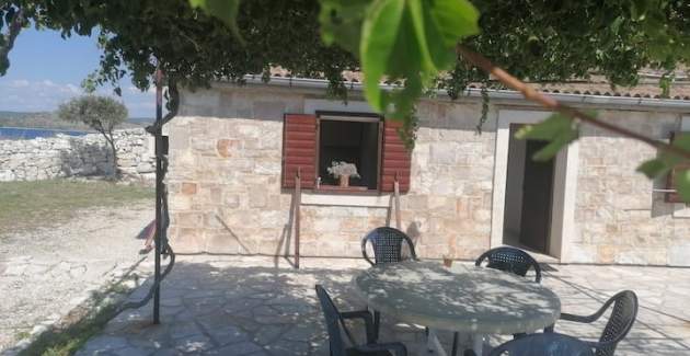 Private Island-Ravna Sika