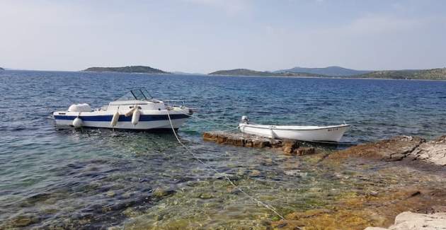 Private Island-Ravna Sika