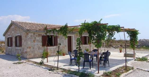 Private Island-Ravna Sika