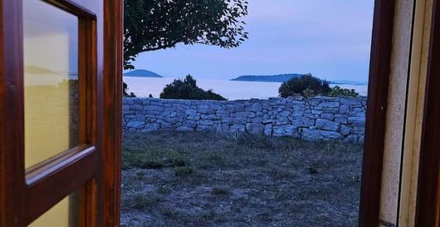 Private Island-Ravna Sika