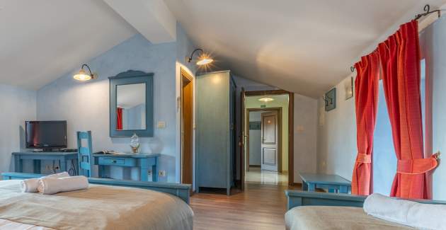 Villa Christina with Pool, Jacuzzi and Sauna