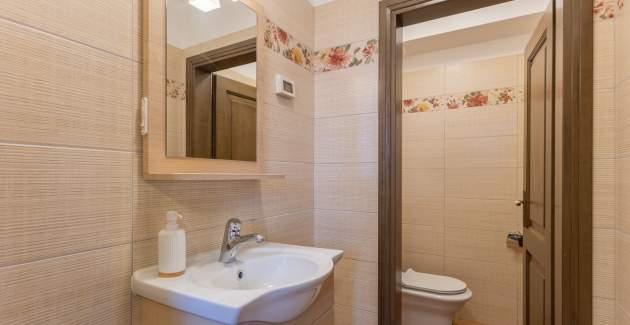 Villa Christina with Pool, Jacuzzi and Sauna