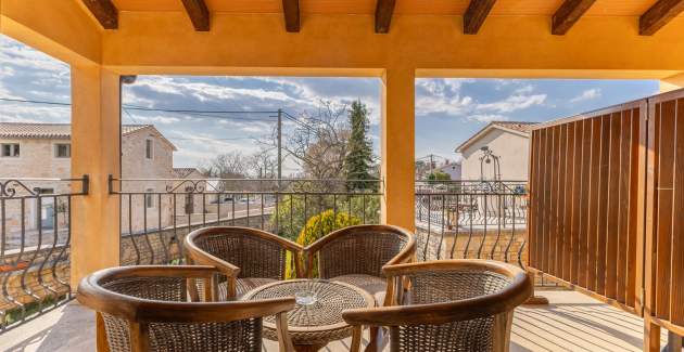 Villa Christina with Pool, Jacuzzi and Sauna