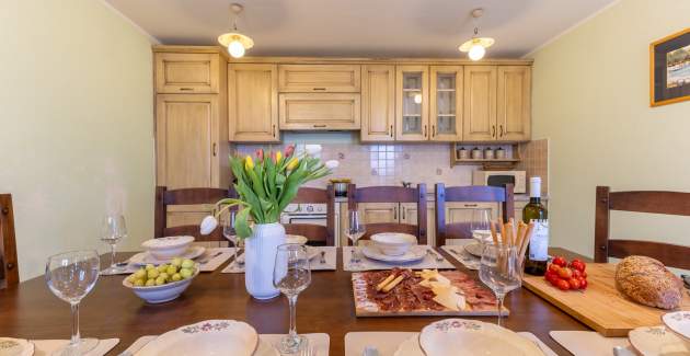 Villa Christina with Pool, Jacuzzi and Sauna