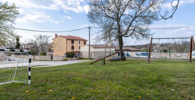 Villa Christina with Pool, Jacuzzi and Sauna